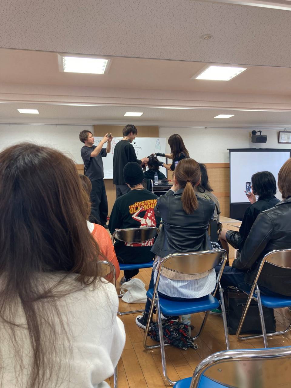 【姫路美容室】志賀式時短メテオストレートセミナー