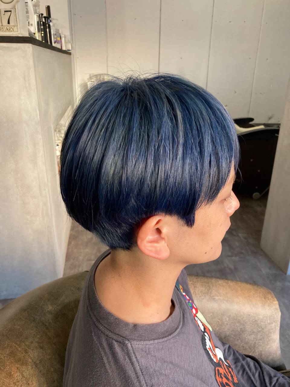 【姫路美容室】クールで個性的な印象を与える人気カラー